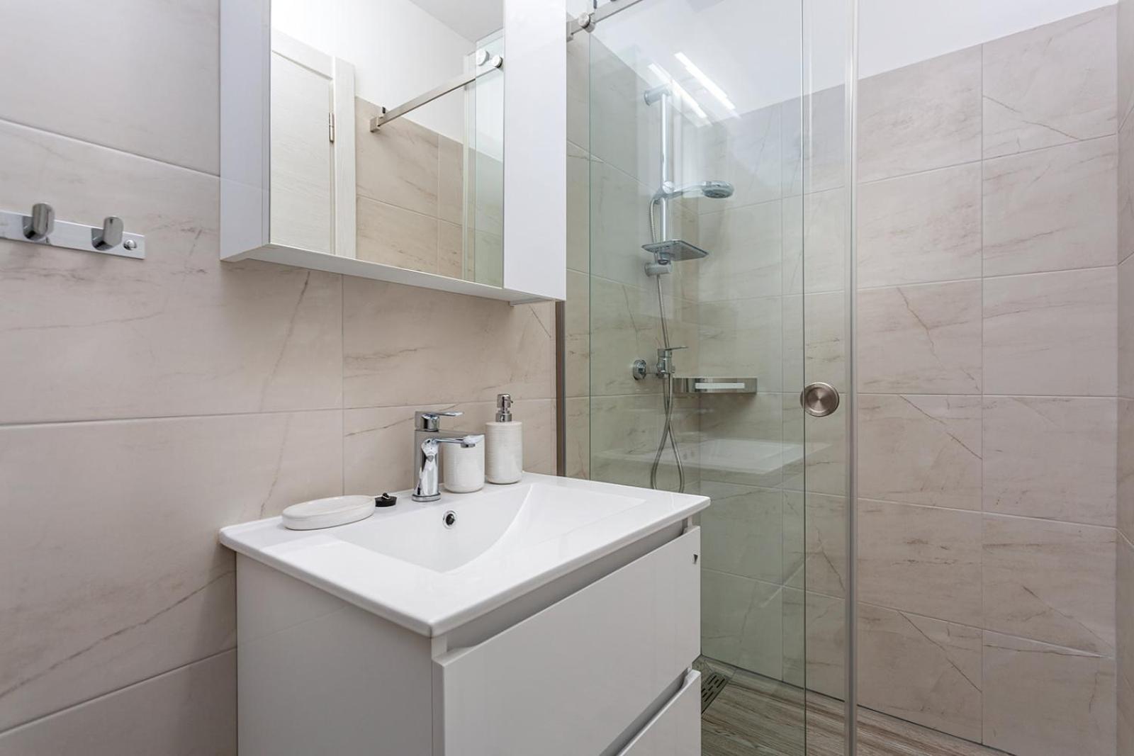 Kvarner Bay - Apartments 2 & 4 Рієка Екстер'єр фото